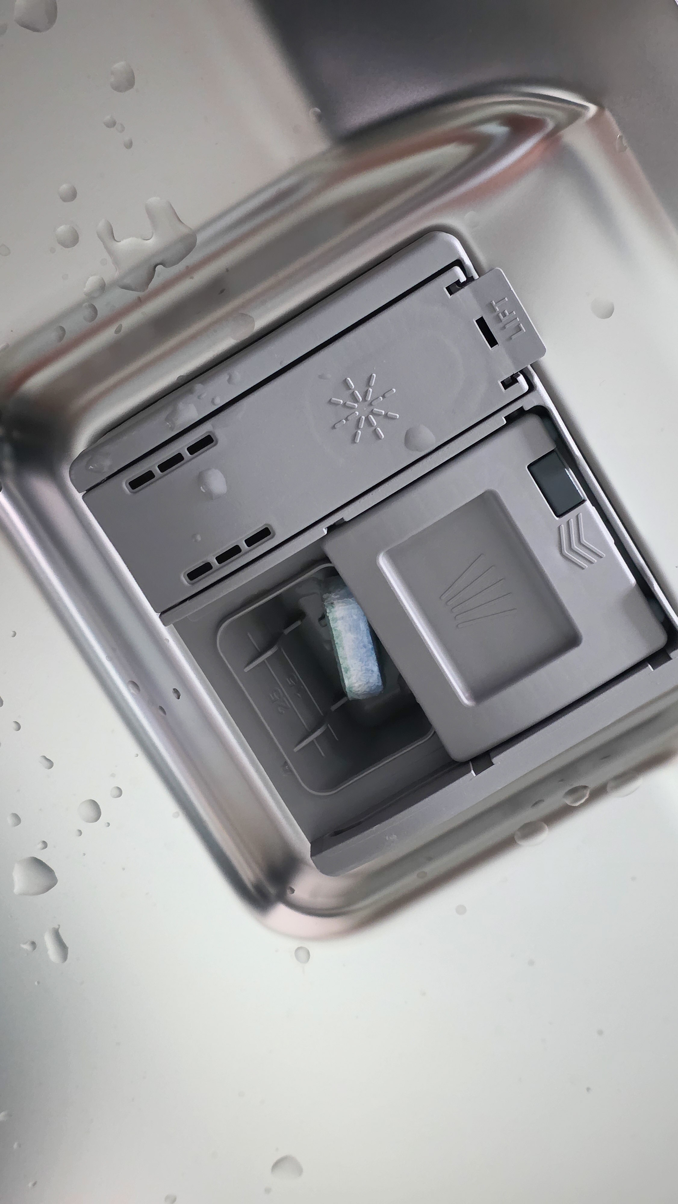 식기세척기 덕분에 집 청소 시간이 줄었어요!