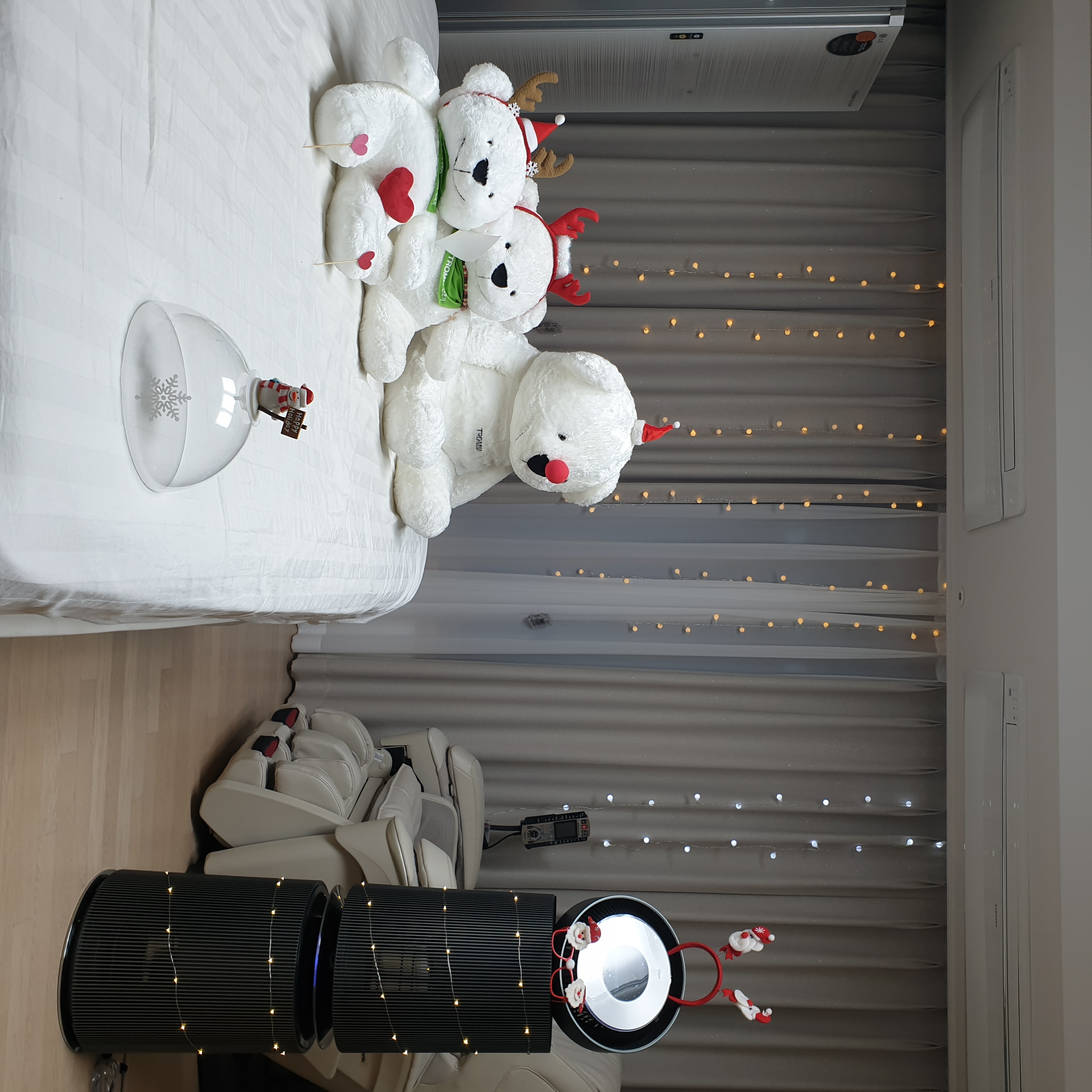 우리 집 공기는 청정 가득, 분위기는 설렘 가득! LG 가전과 함께한 곰돌이 가족의 크리스