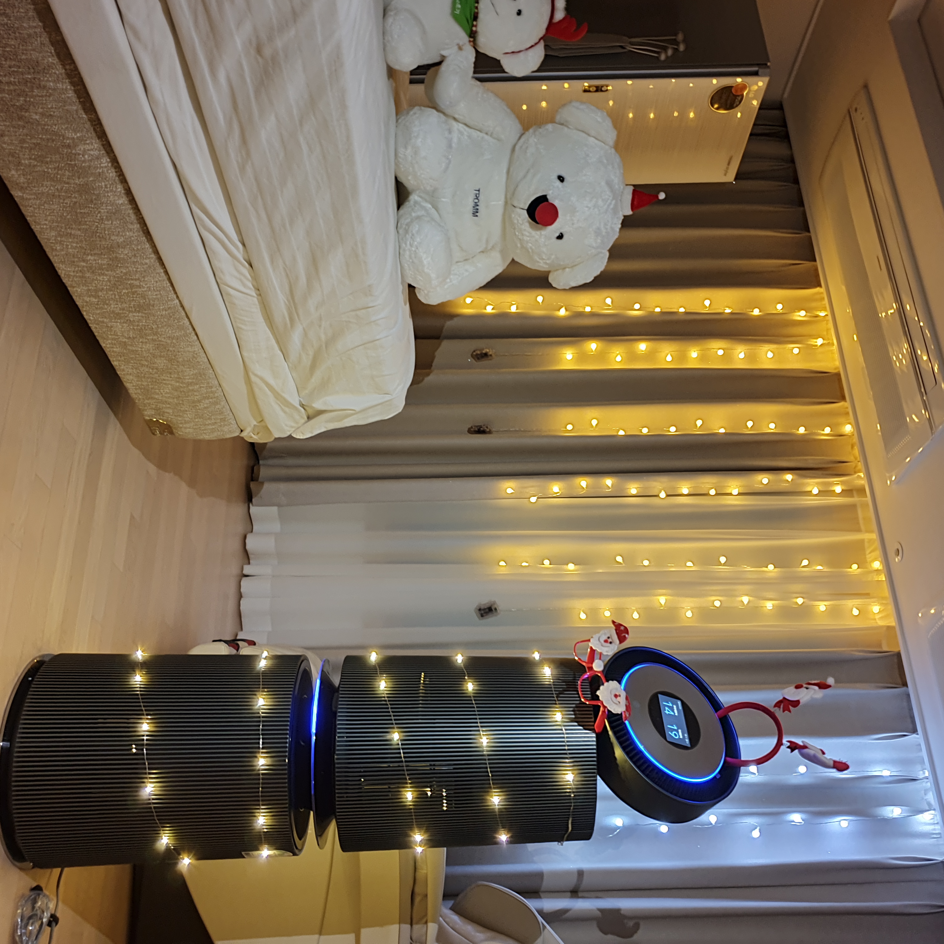 우리 집 공기는 청정 가득, 분위기는 설렘 가득! LG 가전과 함께한 곰돌이 가족의 크리스