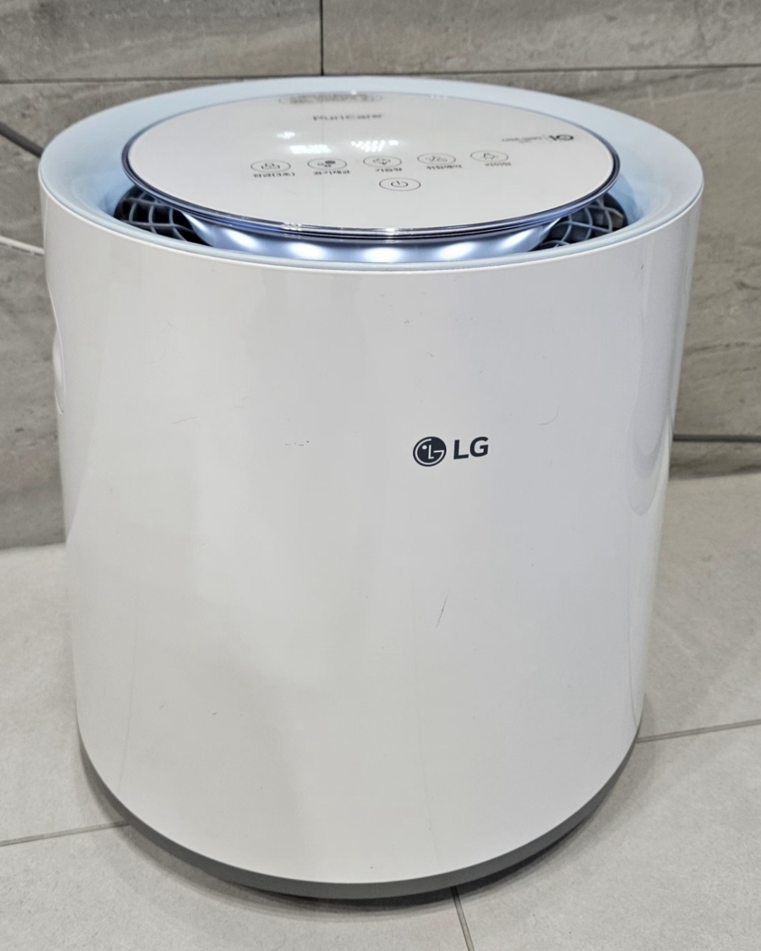 LG 퓨리케어 자연기화 가습기로 건조한  실내 공기로 부터  호흡기 건강 증진