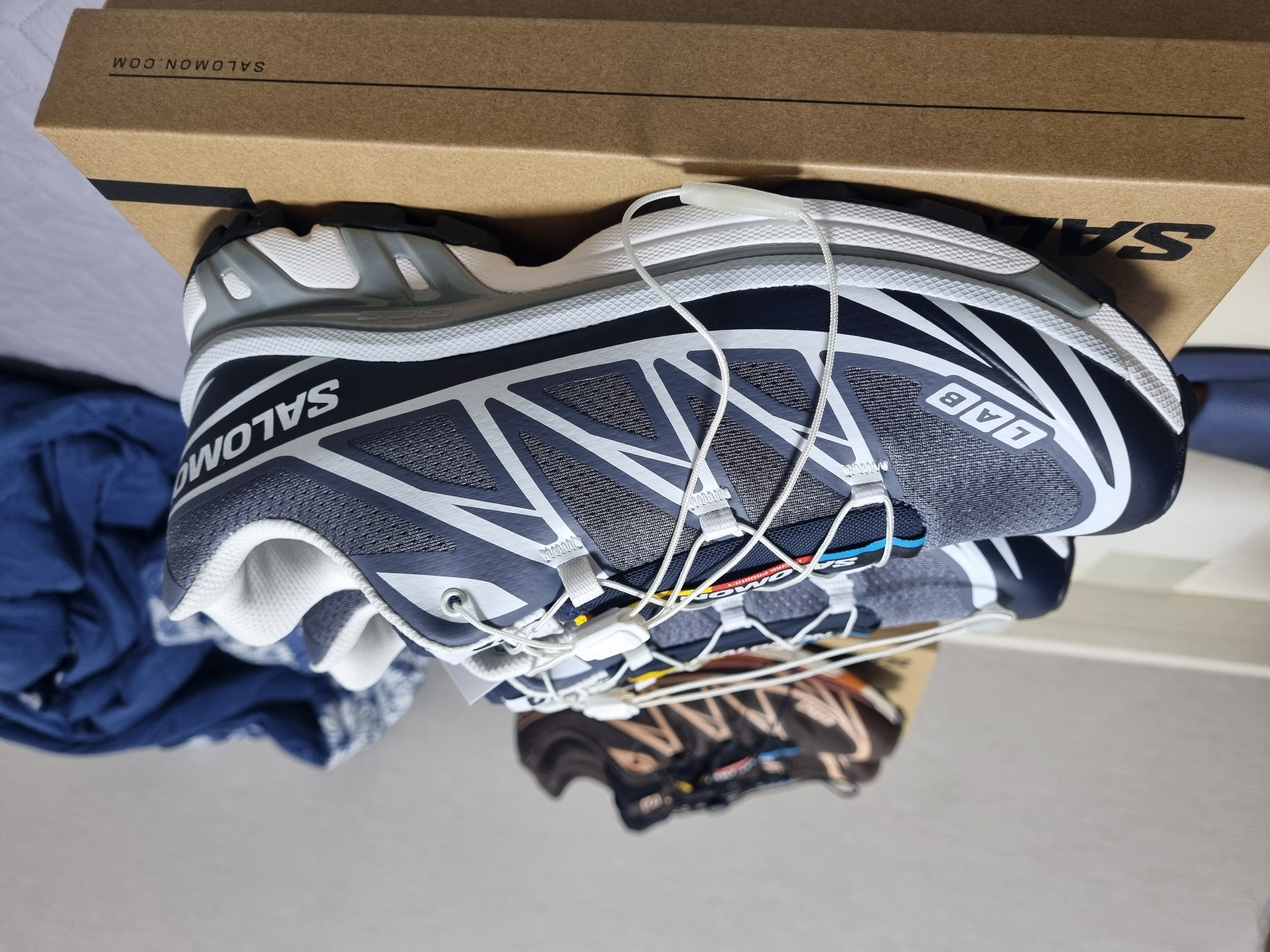 손이 자주가는 XT6 데일리 슈즈