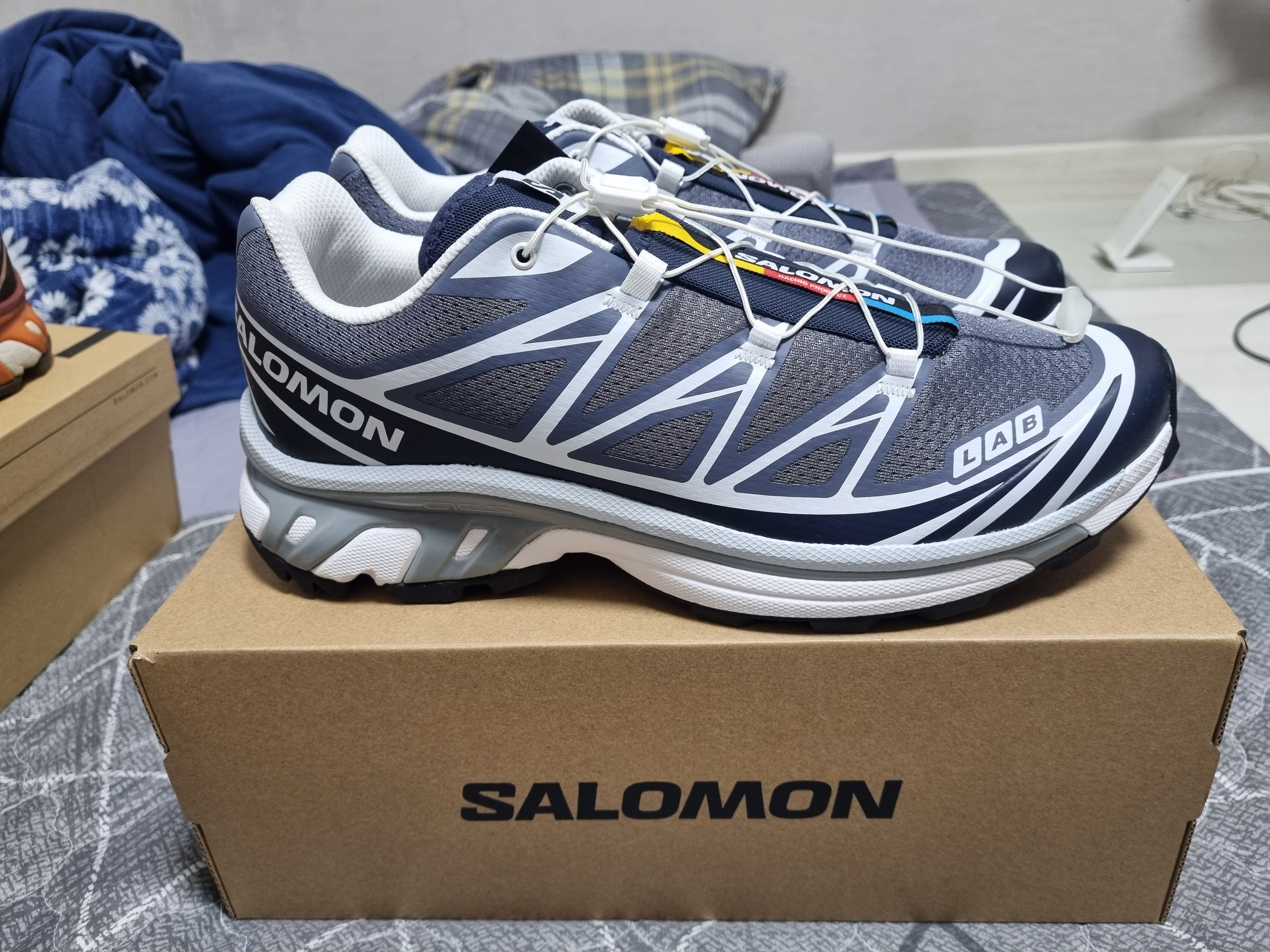 손이 자주가는 XT6 데일리 슈즈