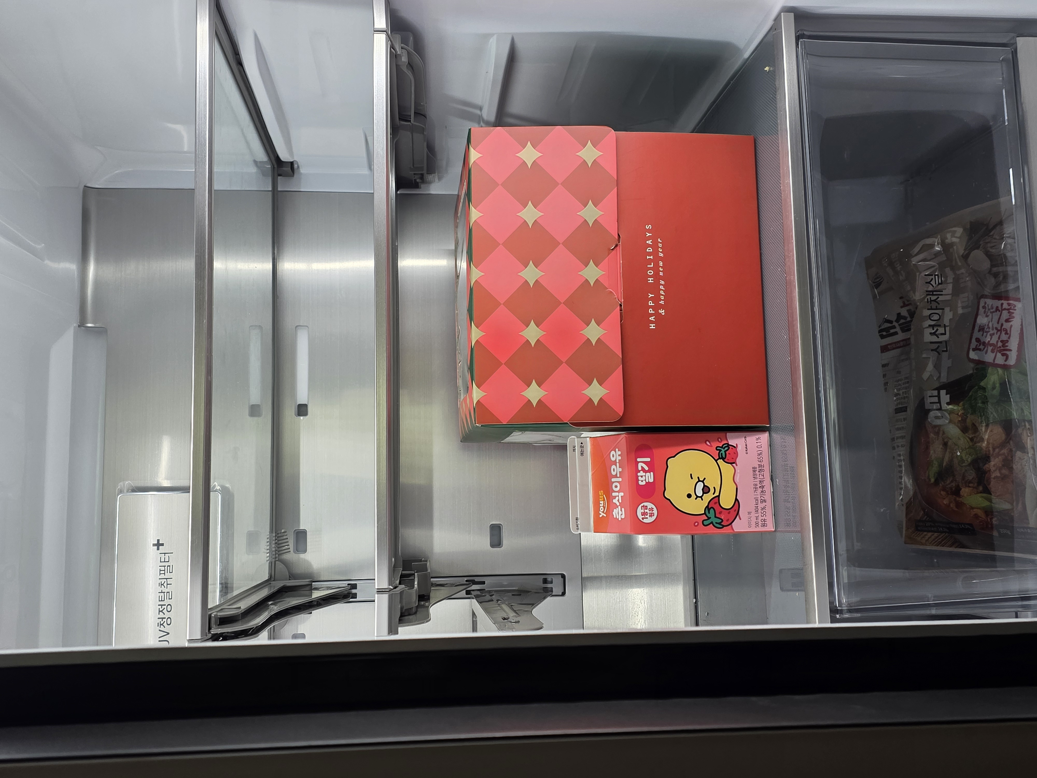 딸기에 진심인 편! LG 가전과 함께한 우리 집 ‘올 레드’ 딸기 크리스마스 파티 🍓