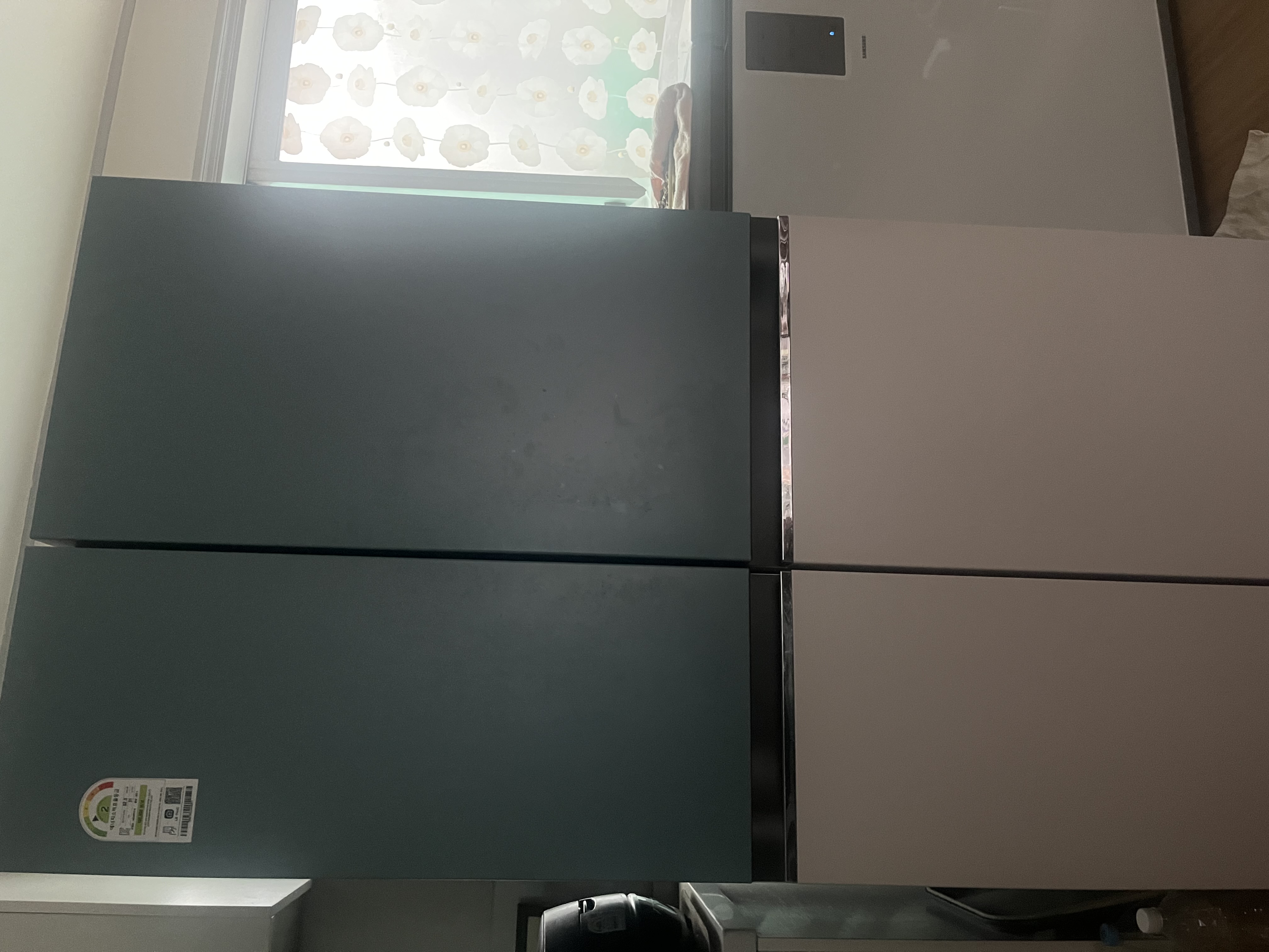 낮이든 저녁이든 우리 가족을 지켜주는 친구