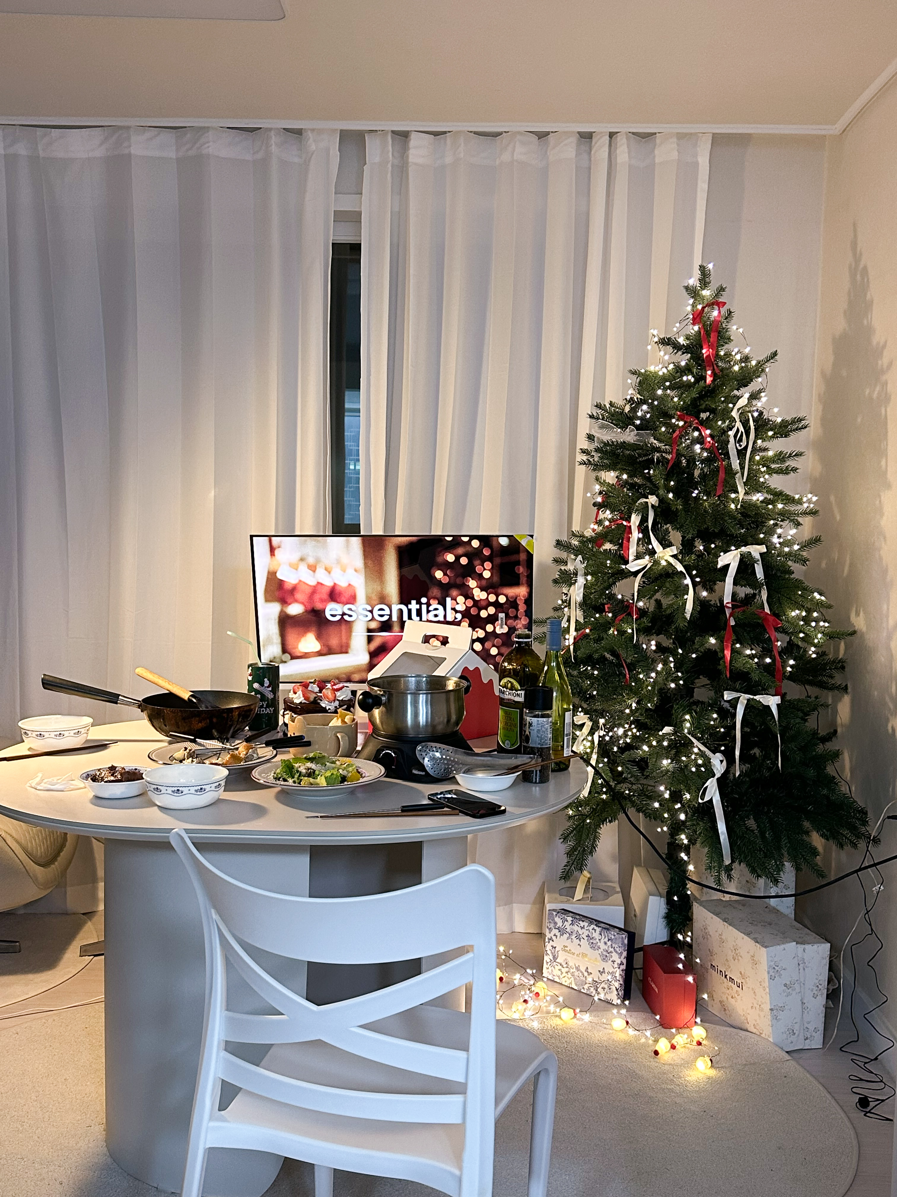 뱃속의 아기와 남편과 함께 행복한 새해를 기대하며