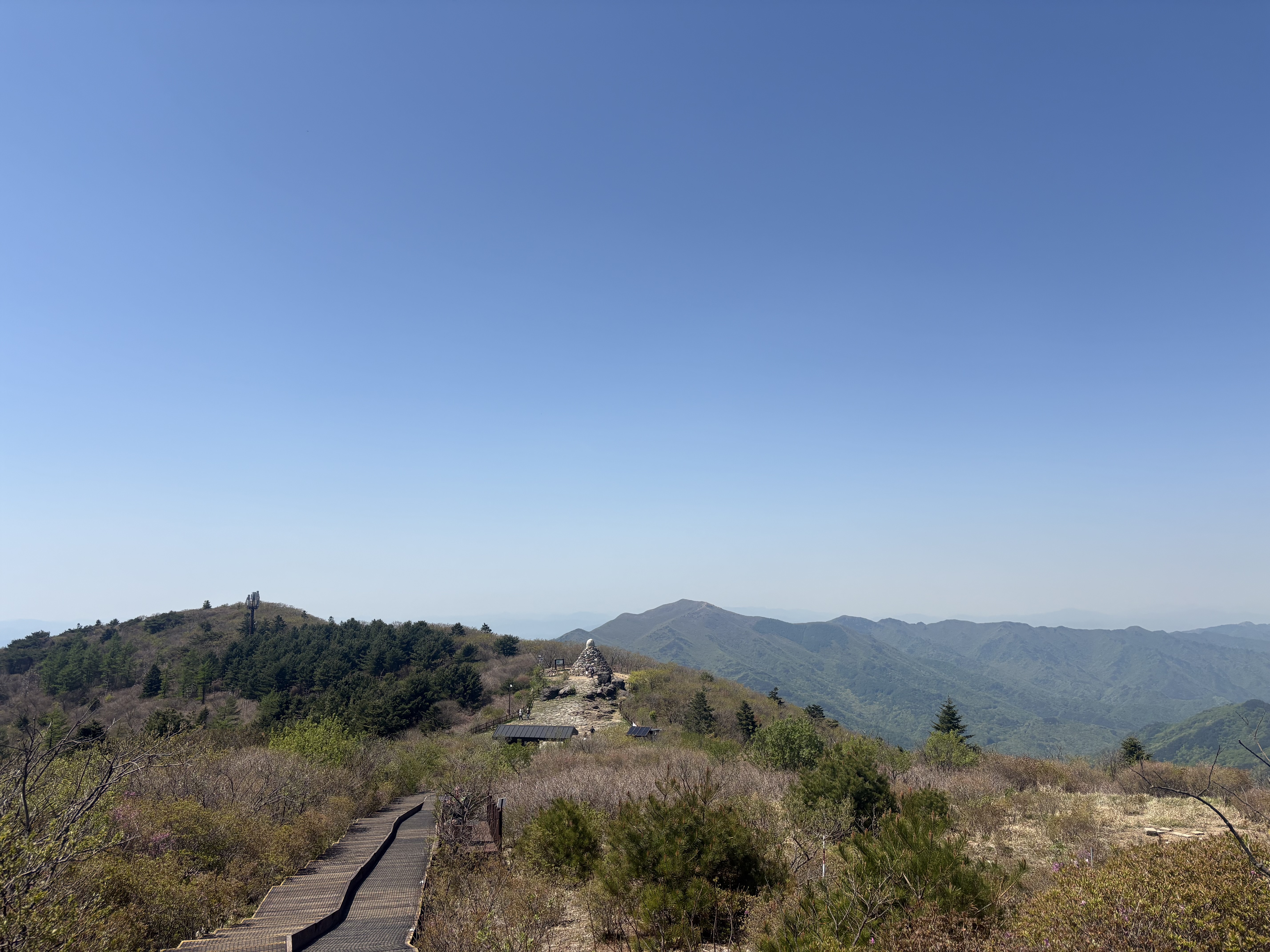 계절마다 다른 아름다움을 보여주는 산⛰️