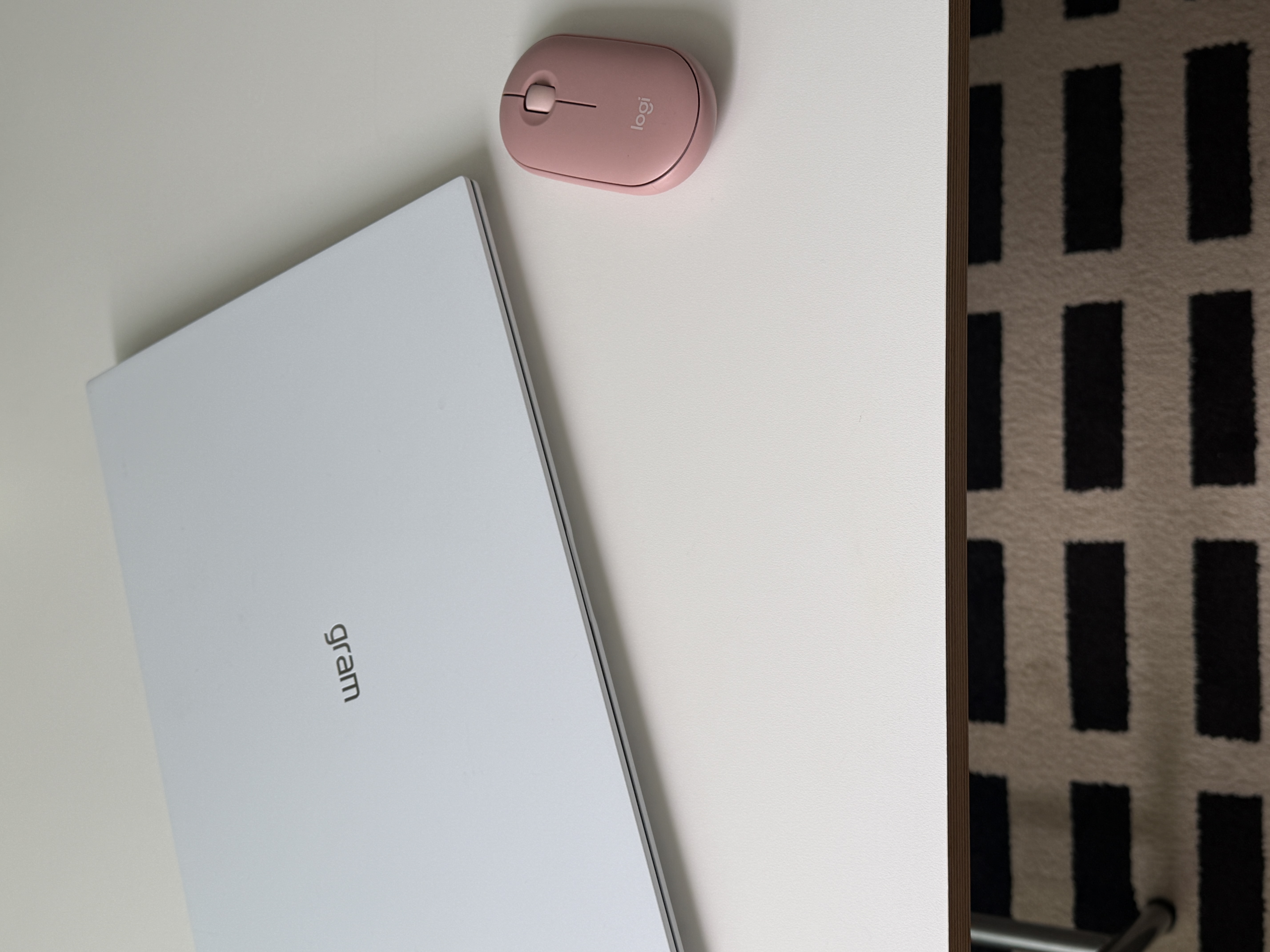 그램을 더 잘 쓰는 방법, 귀여운 스티커를 붙인다.