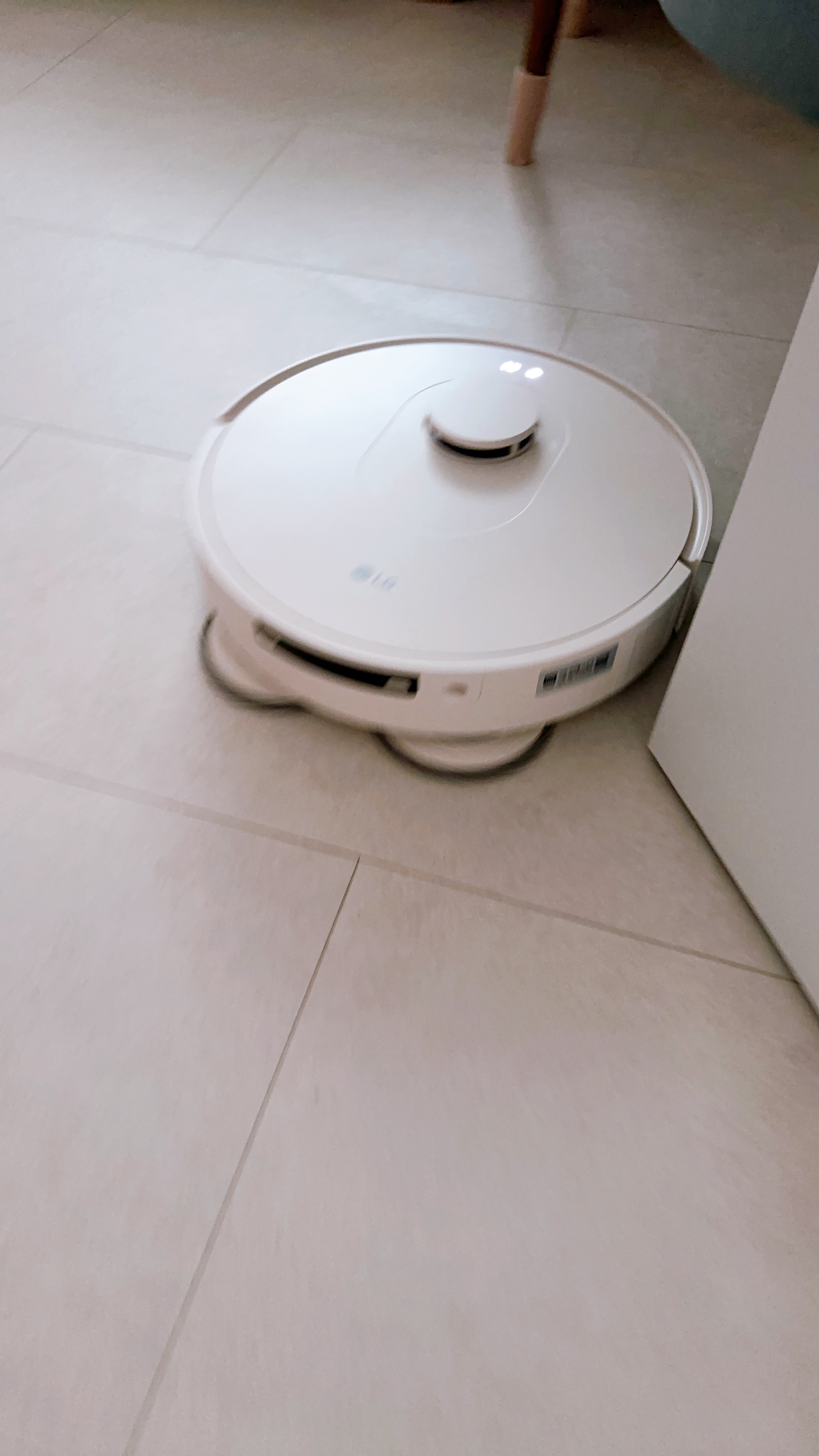 퇴근했더니 집이 깨끗해요… 누가 청소했지?