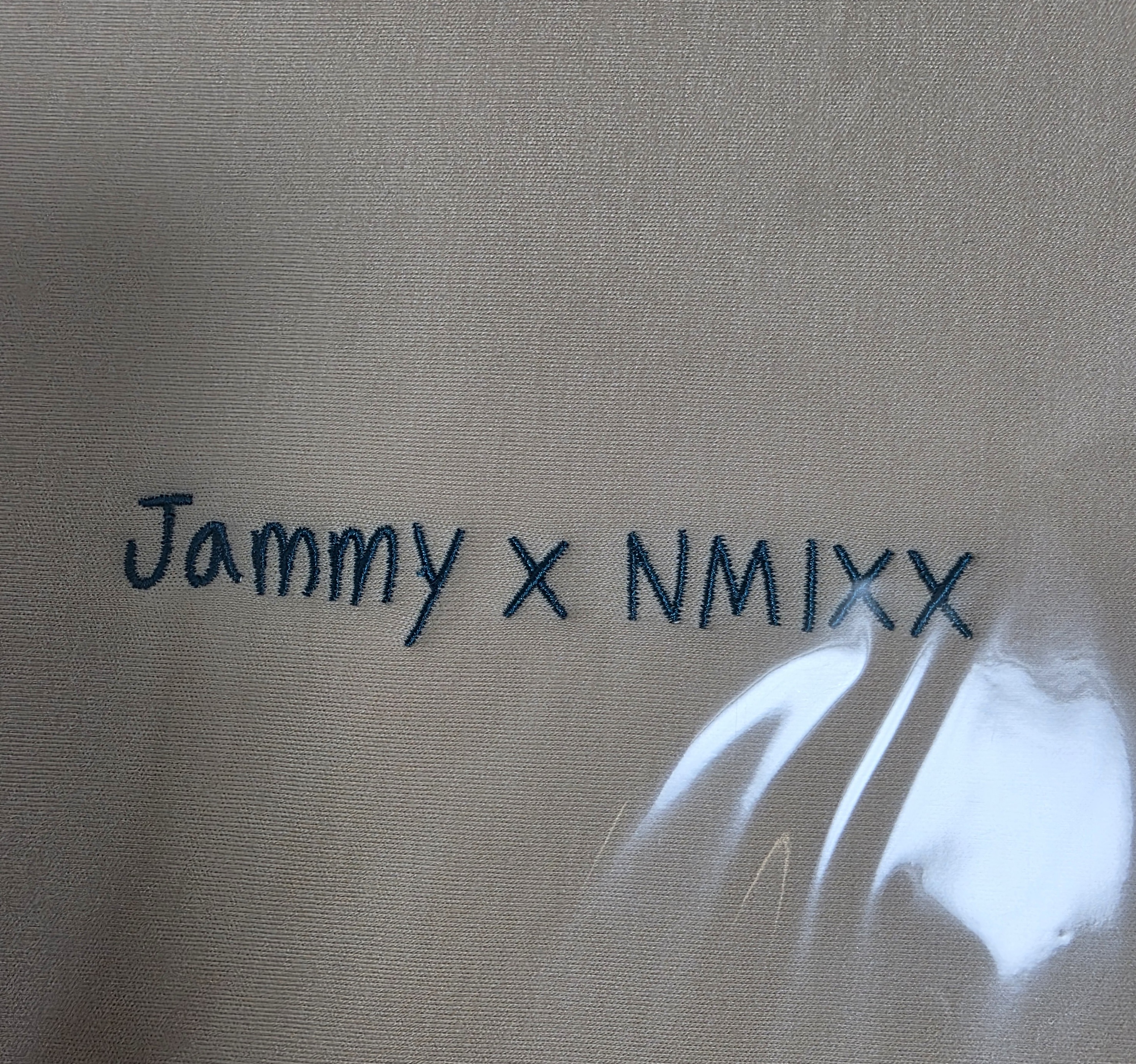 엔믹스 파우치 너무 예뻐요