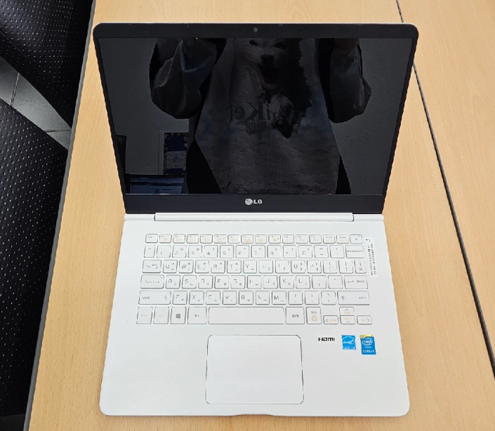 제 오래된 LG 그램^^