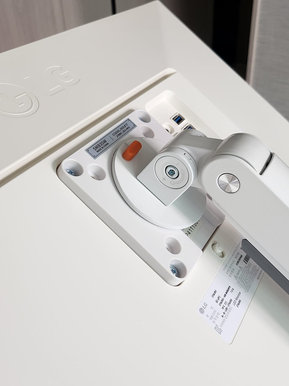 Lg모니터로 만든 나만의 티비🩷