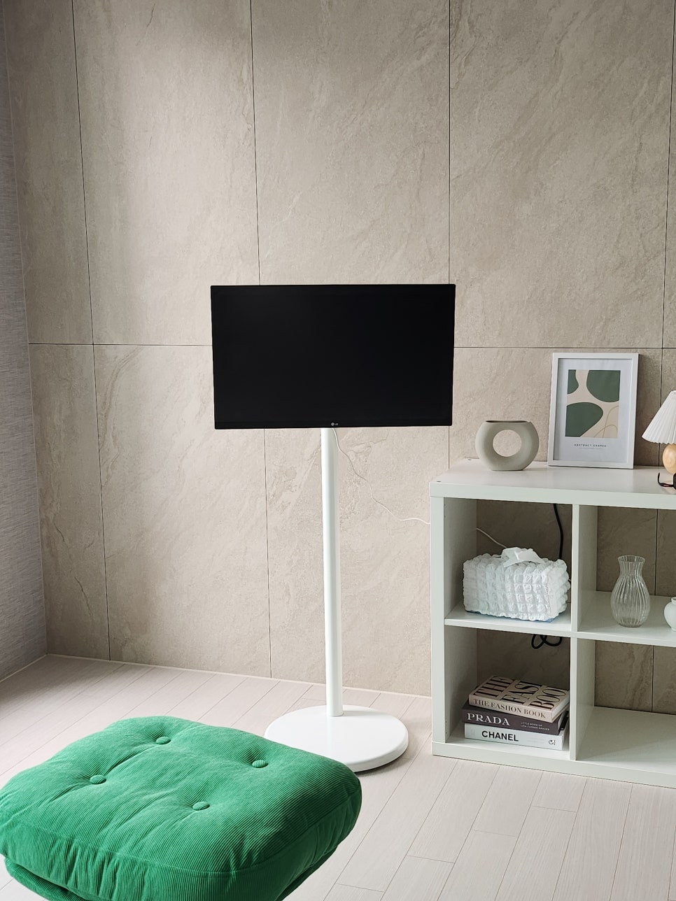 Lg모니터로 만든 나만의 티비🩷